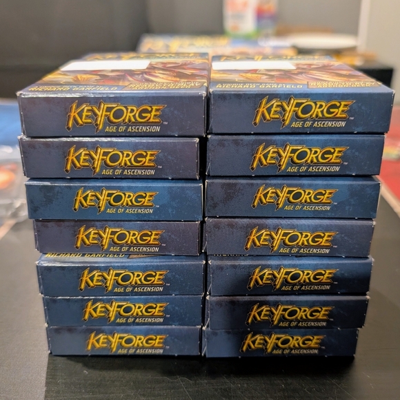 KeyForge Age of Ascension 2 Player Starter Set + 14 Booster Decks - Picture 6 of 7